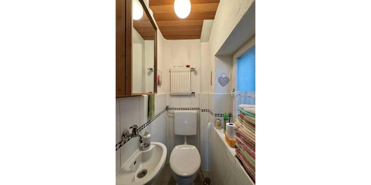 Einfamilienhaus Elfershausen - 5 Zimmer, 145 m&sup2;, 1.200&euro; | Angebot:25942049