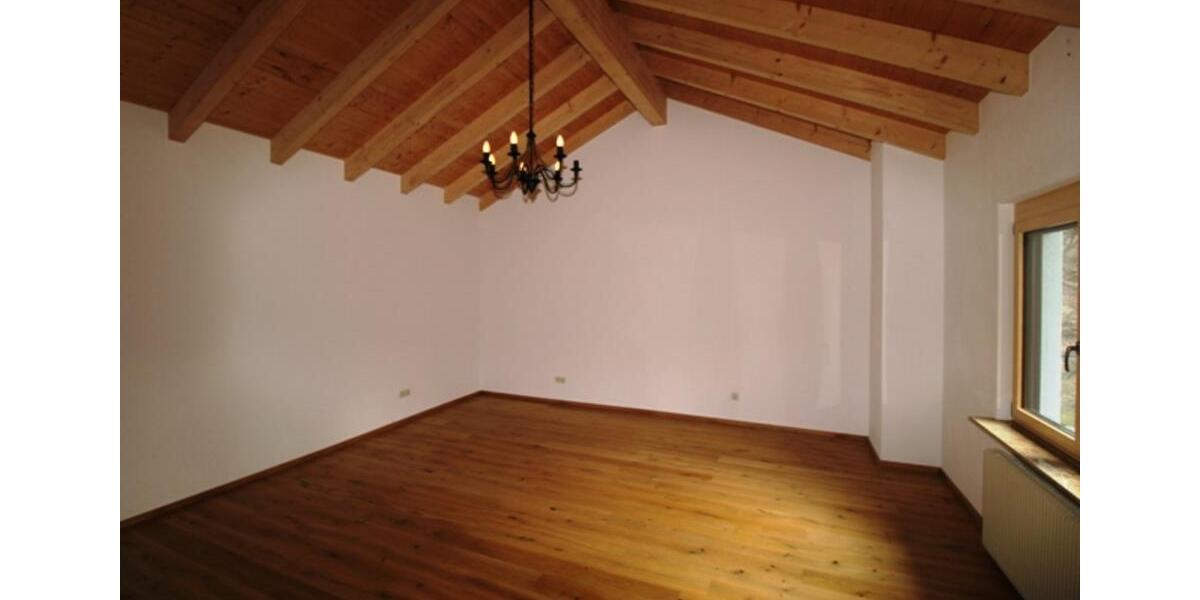 Etagenwohnung Königsberg in Bayern - 3 Zimmer, 170 m&sup2;, 1.340&euro; | Angebot:25378286