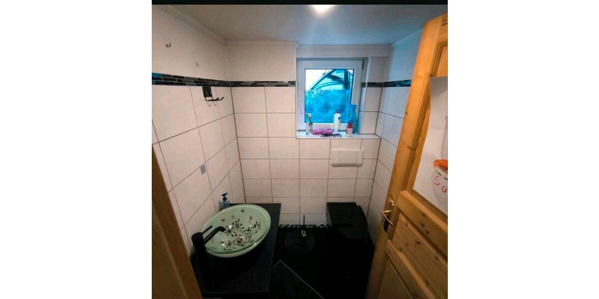 Einfamilienhaus Rauhenebrach - 8 Zimmer, 250 m&sup2;, 220.000&euro; | Angebot:27083530