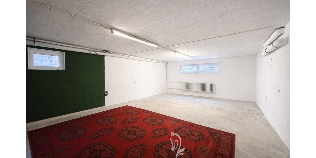 Architektenhaus mit großzügiger Einliegerwohnung und großem Garten in attraktiver Wohnlage - Einfamilienhaus Unterpleichfeld | Angebot:26073612