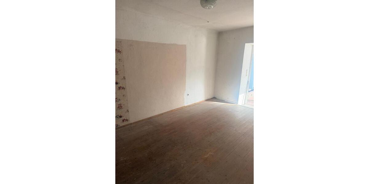 Einfamilienhaus Schweinfurt Haardt - 6 Zimmer, 150 m&sup2;, 170.000&euro; | Angebot:25427986