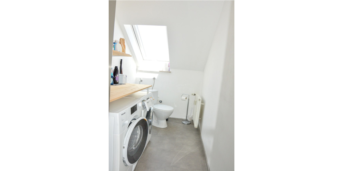 Dachgeschoßwohnung Sennfeld - 4.5 Zimmer, 108 m&sup2;, 1.030&euro; | Angebot:25900773