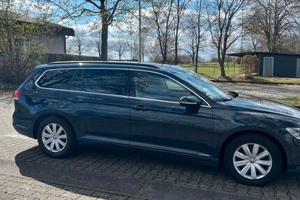 VW Passat 143.900 km 14.999 &euro; Hergolshausen 97534