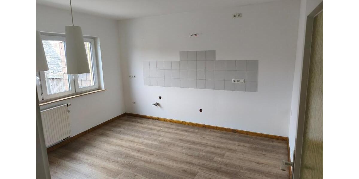 Etagenwohnung Münnerstadt - 3 Zimmer, 94 m&sup2;, 670&euro; | Angebot:25764450