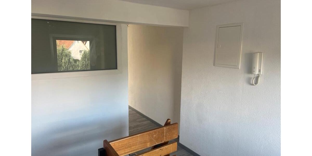 Etagenwohnung Elfershausen - 2 Zimmer, 68 m&sup2;, 610&euro; | Angebot:25175204