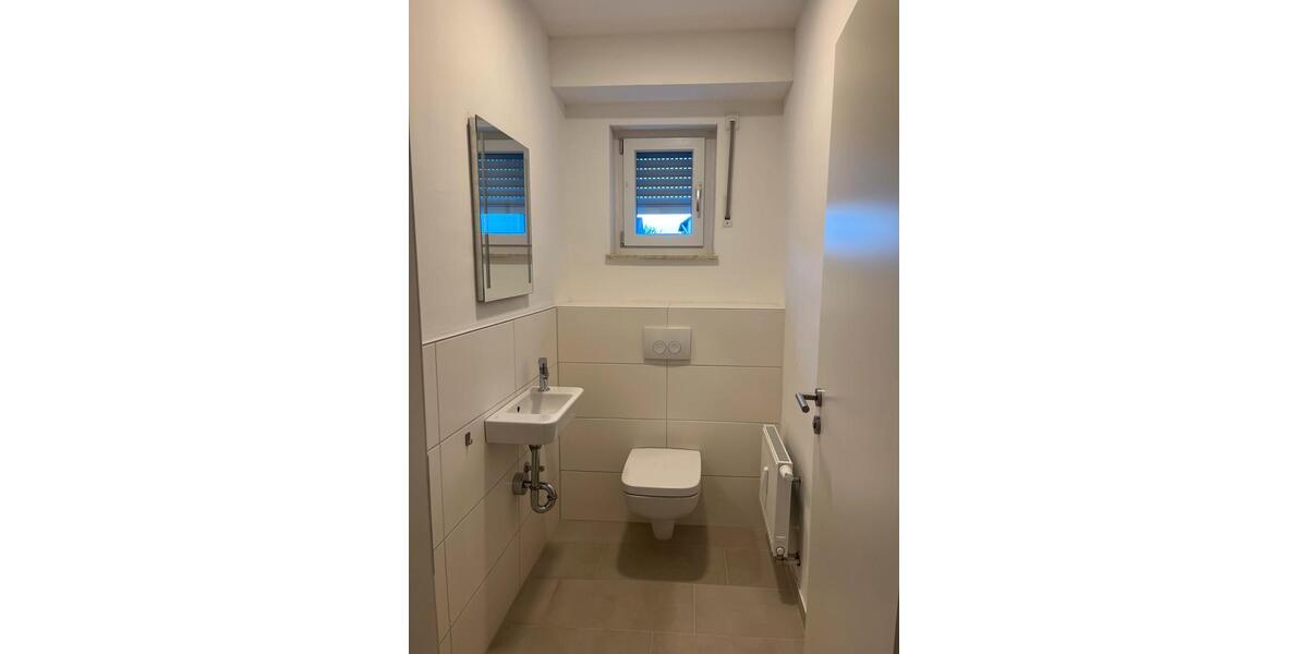 Erdgeschoßwohnung Grafenrheinfeld - 4 Zimmer, 127 m&sup2;, 1.450&euro; | Angebot:26025712