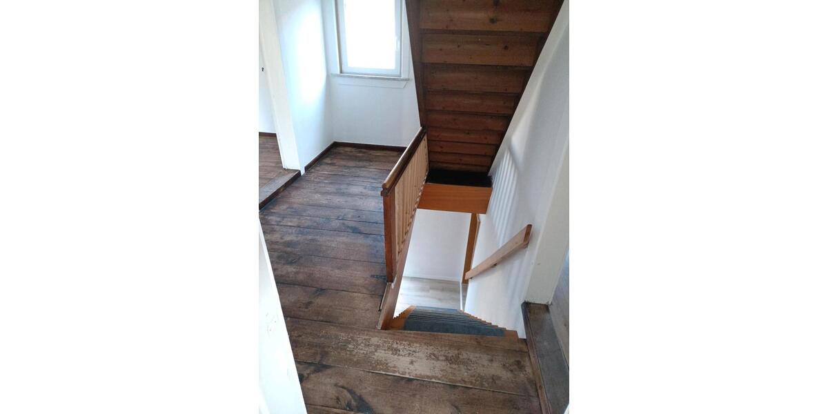 Einfamilienhaus Hammelburg - 9 Zimmer, 113 m&sup2;, 650&euro; | Angebot:25603624