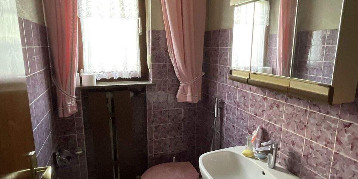 Einfamilienhaus Bad Kissingen Winkels - 6 Zimmer, 230 m&sup2;, 299.000&euro; | Angebot:25770618