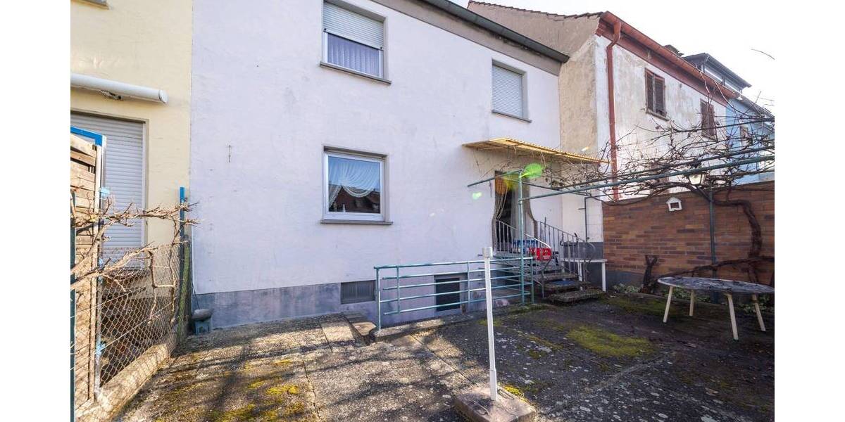 Reihenmittelhaus Sennfeld - 4 Zimmer, 115 m&sup2;, 279.990&euro; | Angebot:25768699