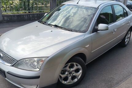 Ford Mondeo 213.000 km 1.699 &euro; Bad KIssingen 97688