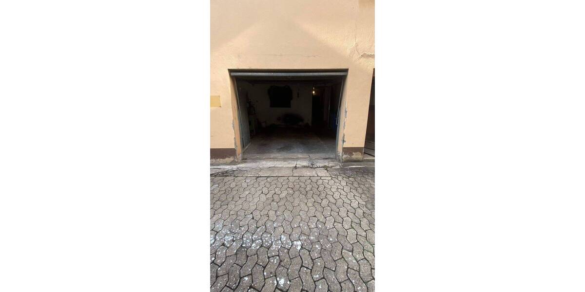 Mehrfamilienhaus, Wohnhaus Volkach - 9 Zimmer, 415.000&euro; | Angebot:25669925