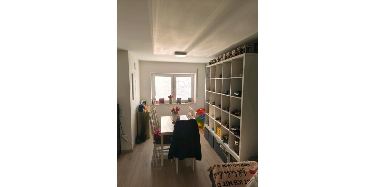 Etagenwohnung Hofheim in Unterfranken - 1 Zimmer, 61 m&sup2;, 740&euro; | Angebot:25891929