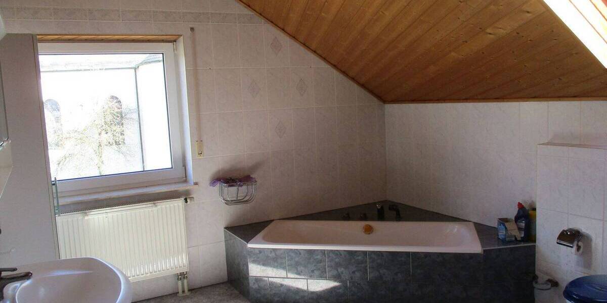 Mehrfamilienhaus, Wohnhaus Oerlenbach Rottershausen - 1 Zimmer, 340.000&euro; | Angebot:25984761