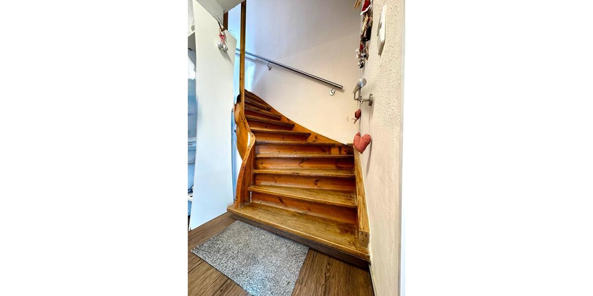 Mehrfamilienhaus, Wohnhaus Poppenhausen - 11 Zimmer, 266 m&sup2;, 599.000&euro; | Angebot:25829907