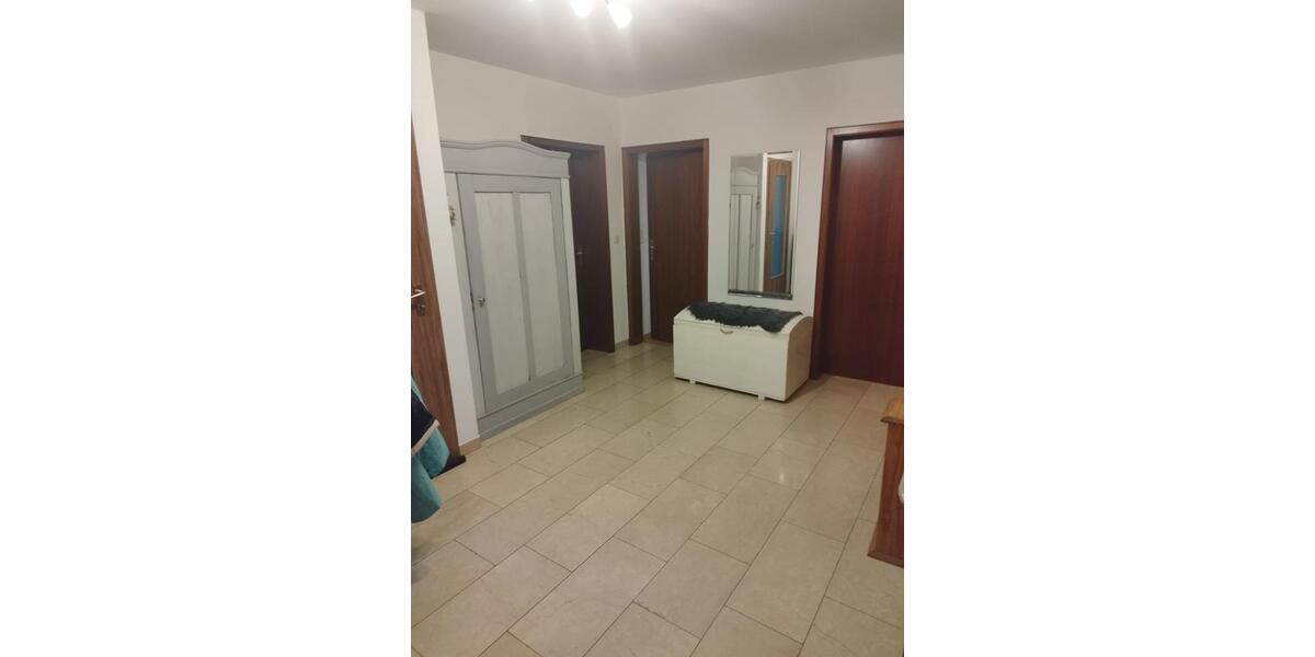 Erdgeschoßwohnung Gerolzhofen - 4 Zimmer, 100 m&sup2;, 720&euro; | Angebot:25417773