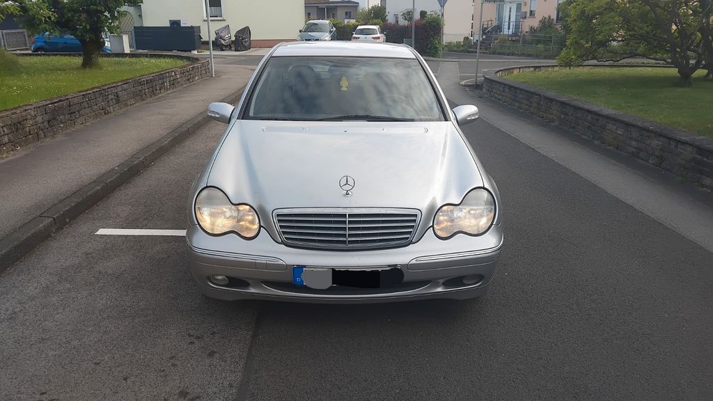 Mercedes-Benz C 180 148.000 km 1.500 &euro; Haßfurt 97437