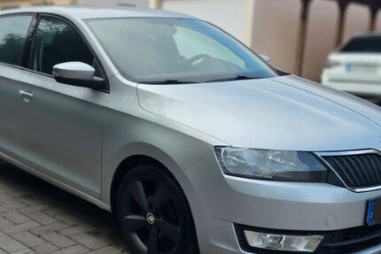 Skoda Rapid 81.000 km 8.690 &euro; Schweinfurt 97424