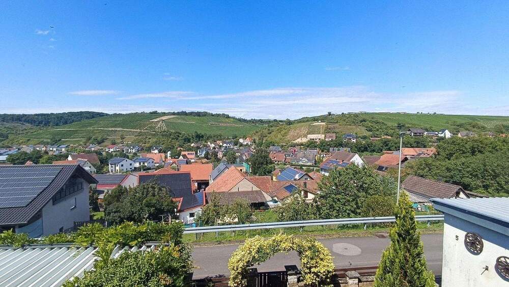 Einfamilienhaus Retzstadt - 8 Zimmer, 185 m&sup2;, 295.000&euro; | Angebot:25716350