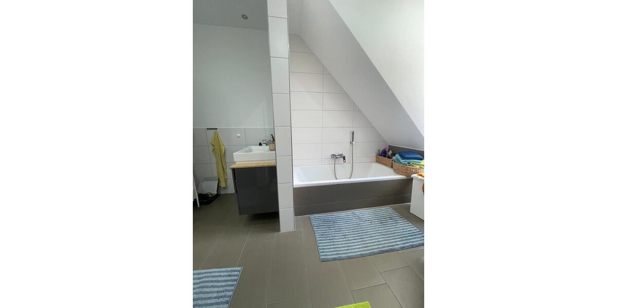 Etagenwohnung Volkach - 3 Zimmer, 84 m&sup2;, 990&euro; | Angebot:25831189