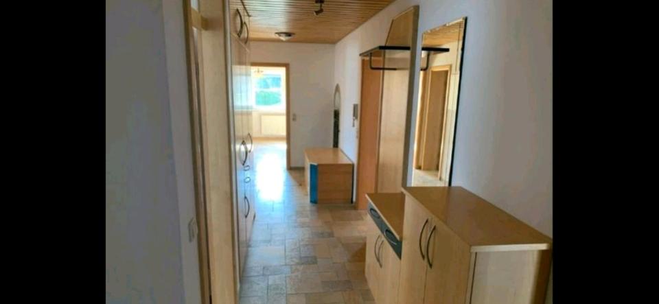 Erdgeschoßwohnung Grettstadt - 4.5 Zimmer, 120 m&sup2;, 1.500&euro; | Angebot:25905398