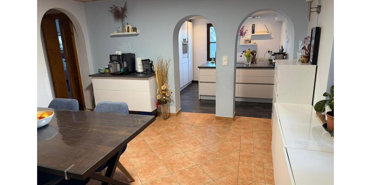 Etagenwohnung Rimpar - 4 Zimmer, 125 m&sup2;, 1.100&euro; | Angebot:26018667