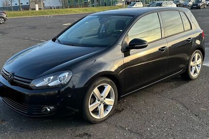 VW Golf 166.000 km 8.300 &euro; Oerlenbach 97714