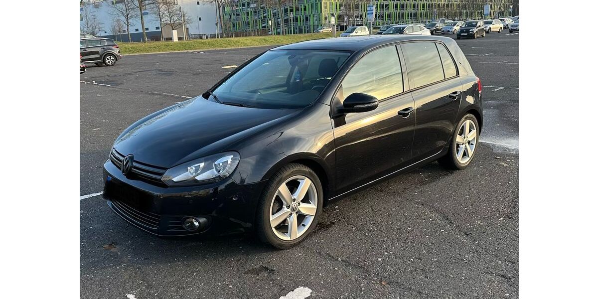 VW Golf 166.000 km 8.300 &euro; Oerlenbach 97714