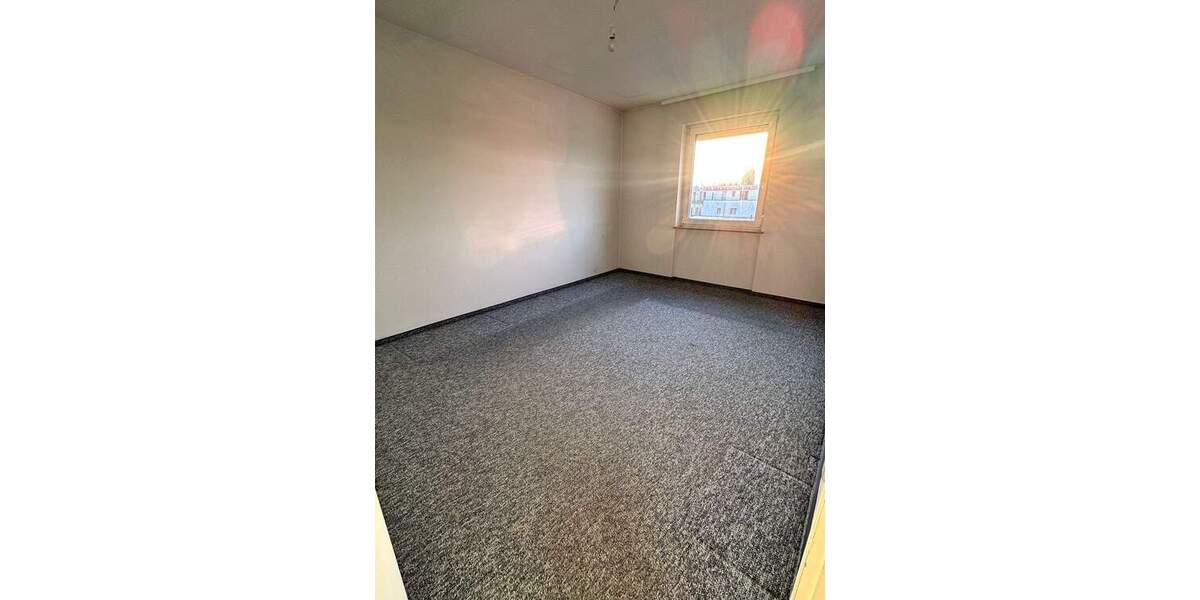 Etagenwohnung Schweinfurt Innenstadt - 3 Zimmer, 75 m&sup2;, 145.000&euro; | Angebot:25670333