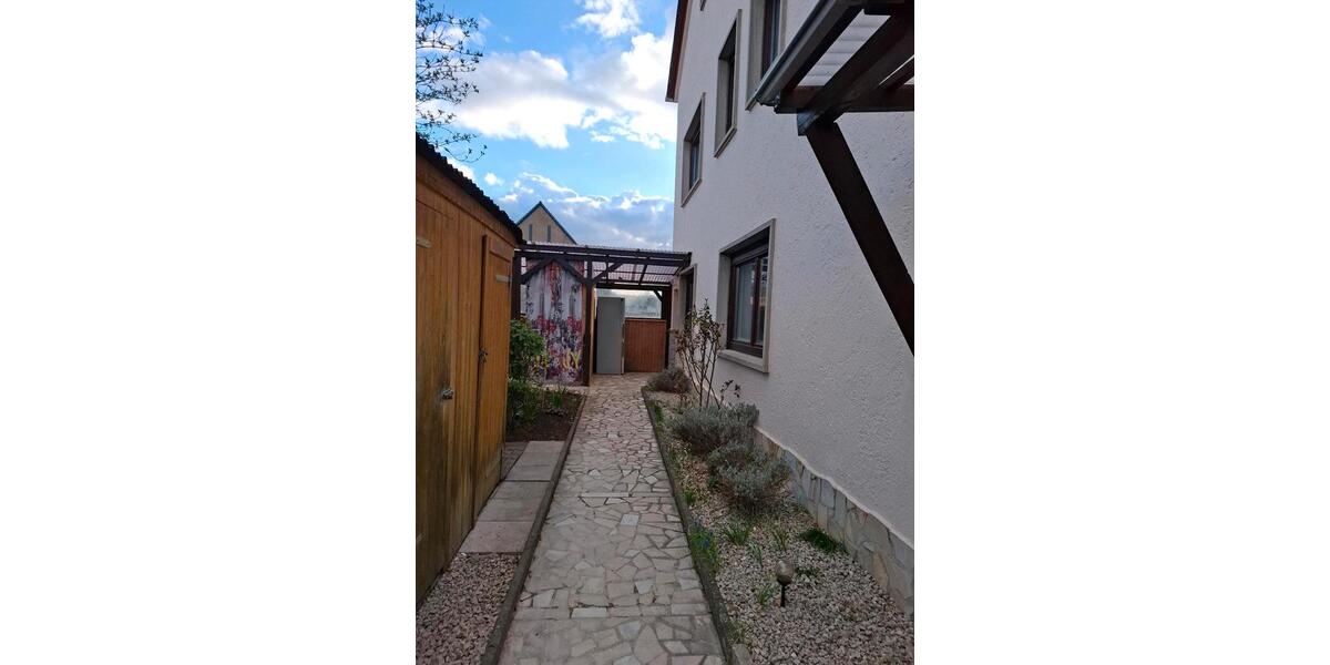 Etagenwohnung Sand am Main - 5 Zimmer, 128 m&sup2;, 1.450&euro; | Angebot:25945284