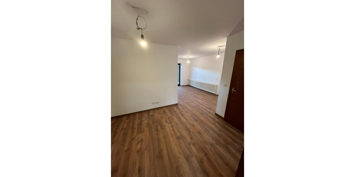 Erdgeschoßwohnung Bad Kissingen - 4.5 Zimmer, 120 m&sup2;, 1.350&euro; | Angebot:25637740
