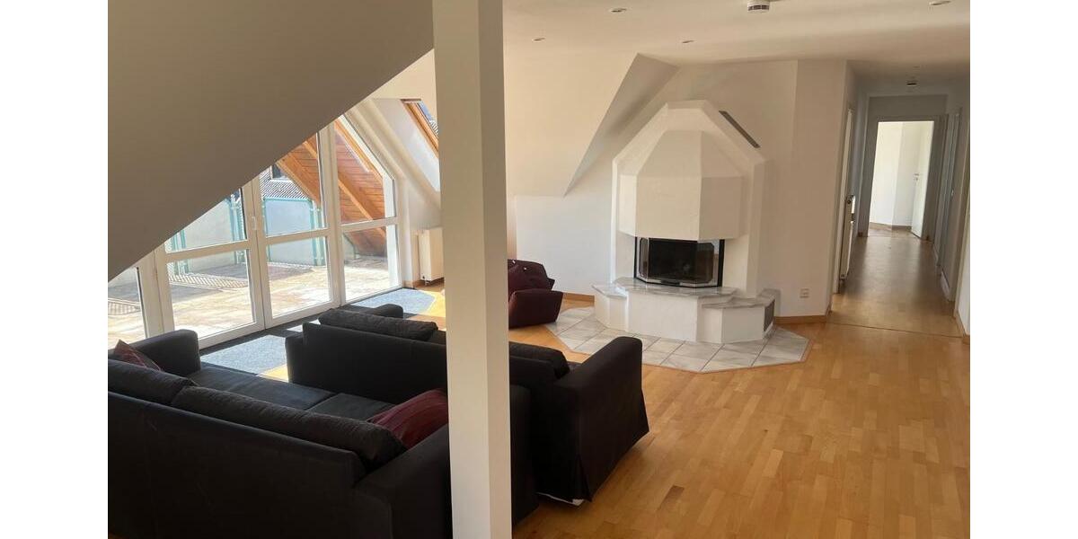 Dachgeschoßwohnung Bad Bocklet - 3 Zimmer, 130 m&sup2;, 1.300&euro; | Angebot:25350125