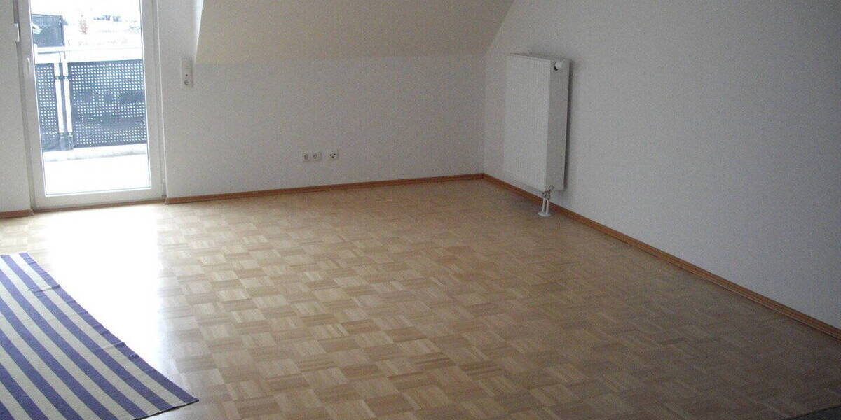 Etagenwohnung Sennfeld Rempertshag - 4 Zimmer, 103 m&sup2;, 1.220&euro; | Angebot:25724195