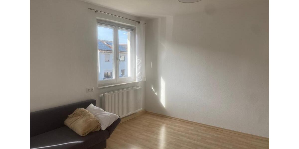 Etagenwohnung Hohenroth - 3 Zimmer, 70 m&sup2;, 590&euro; | Angebot:25873684