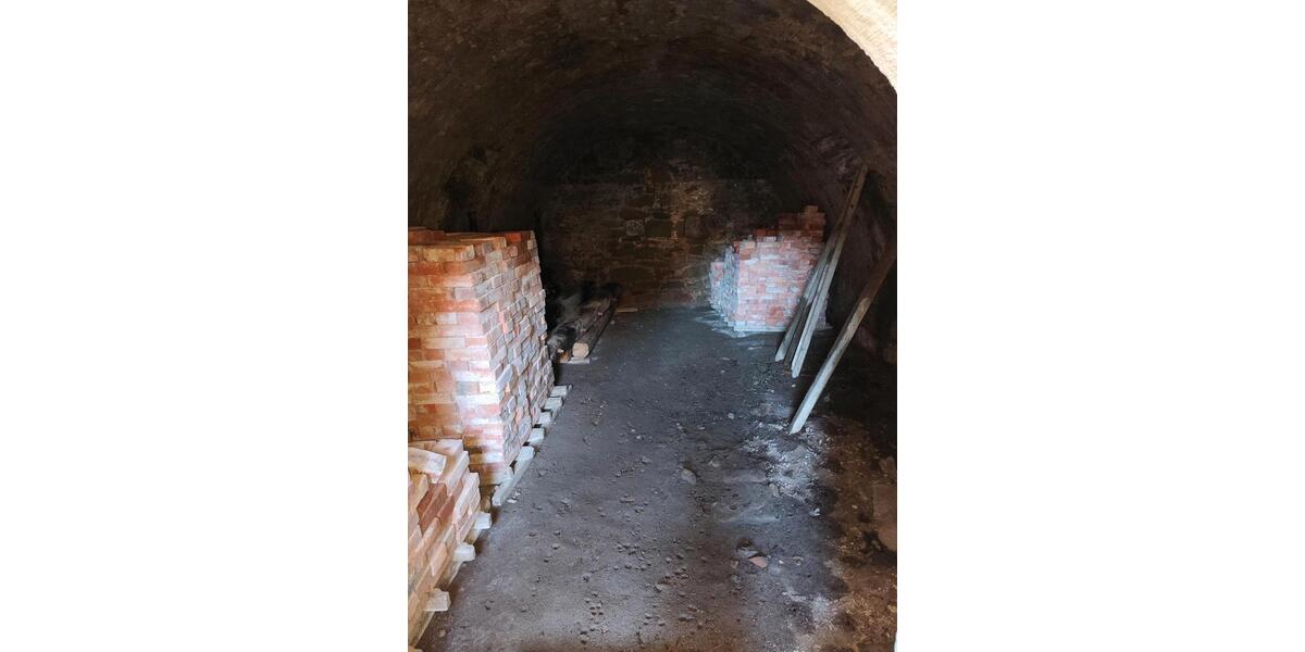 Einfamilienhaus Hofheim in Unterfranken - 3 Zimmer, 125 m&sup2;, 60.000&euro; | Angebot:26051317