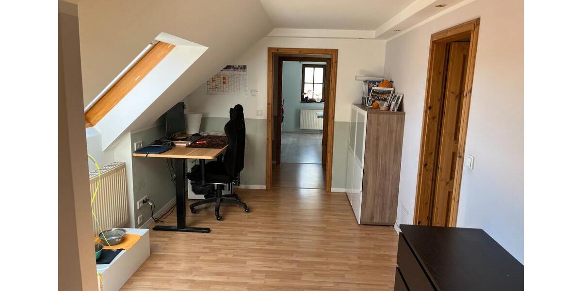 Dachgeschoßwohnung Rimpar - 3 Zimmer, 70 m&sup2;, 700&euro; | Angebot:26002752