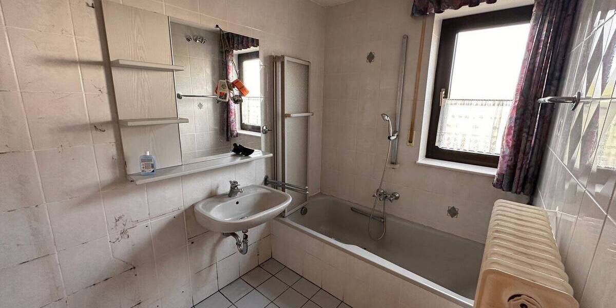 Mehrfamilienhaus, Wohnhaus Werneck Egenhausen - 1 Zimmer, 249 m&sup2;, 379.000&euro; | Angebot:25957243