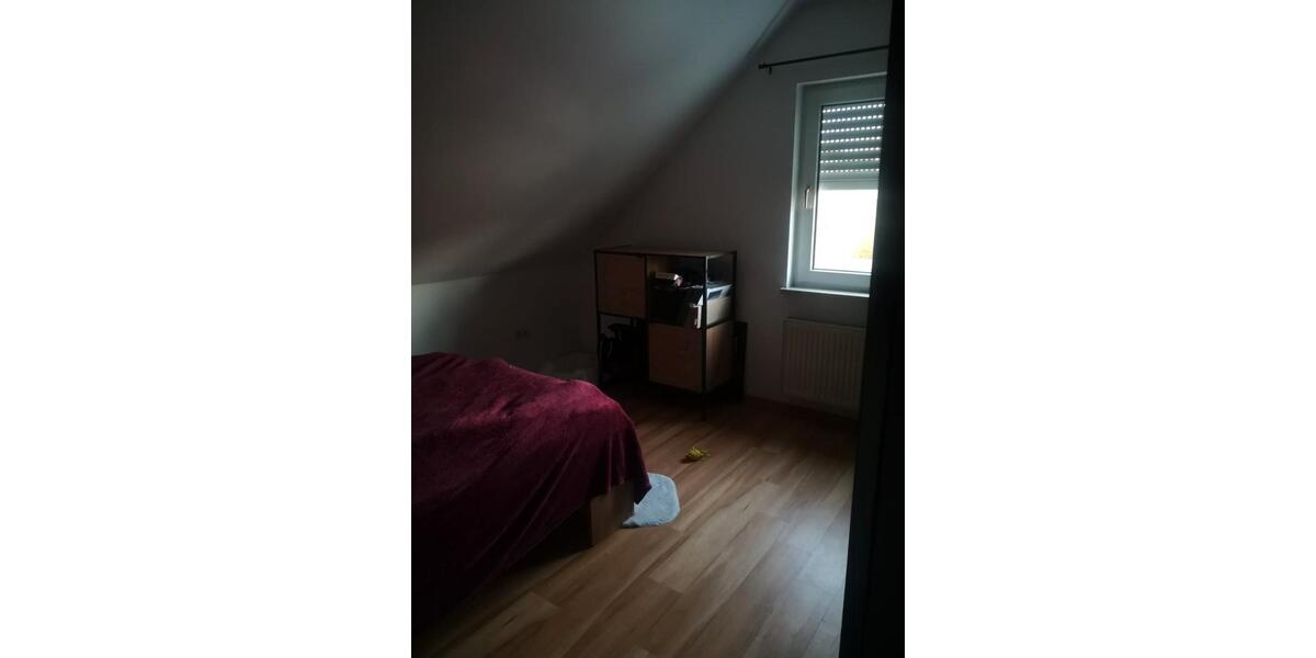 Dachgeschoßwohnung Nüdlingen - 3 Zimmer, 54 m&sup2;, 310&euro; | Angebot:25872187