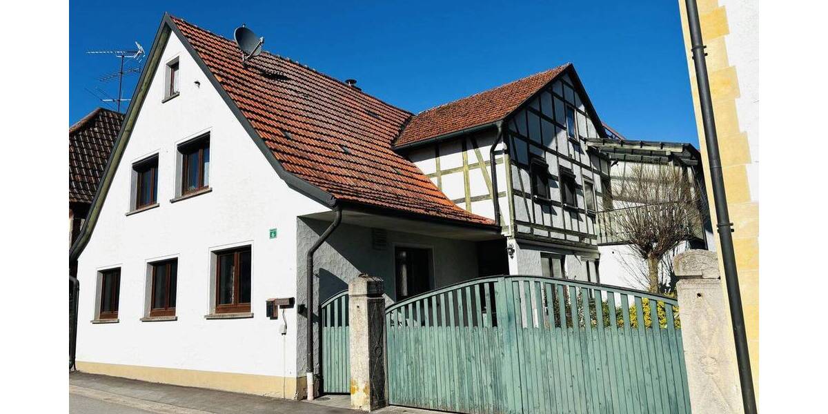 Einfamilienhaus Hofheim - 9 Zimmer, 200 m&sup2;, 270.000&euro; | Angebot:26930429