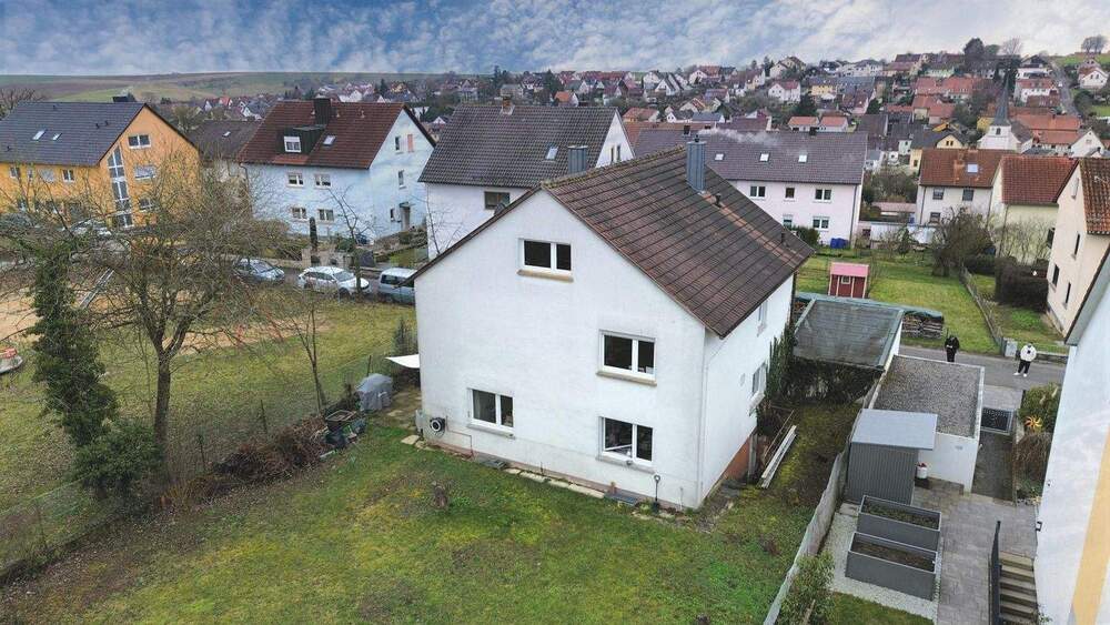 Einfamilienhaus Dittelbrunn Hambach - 6 Zimmer, 165 m&sup2;, 450.000&euro; | Angebot:25880167