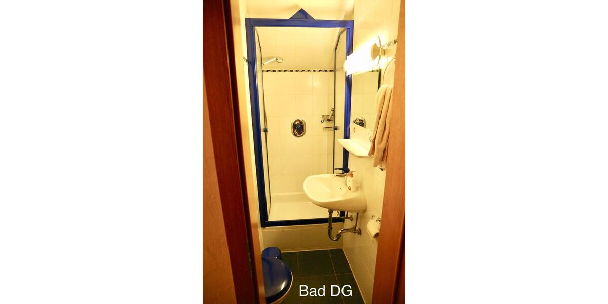 Dachgeschoßwohnung Grafenrheinfeld - 1.5 Zimmer, 45 m&sup2;, 675&euro; | Angebot:26676124