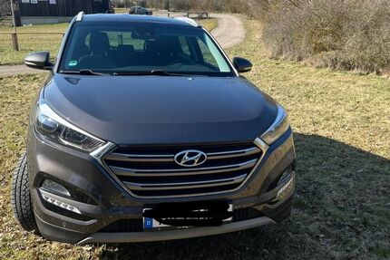 Hyundai TUCSON 80.000 km 13.400 &euro; Sand 97522