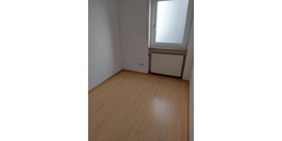 Mehrfamilienhaus, Wohnhaus Bergrheinfeld - 8 Zimmer, 239 m&sup2;, 579.000&euro; | Angebot:25963456