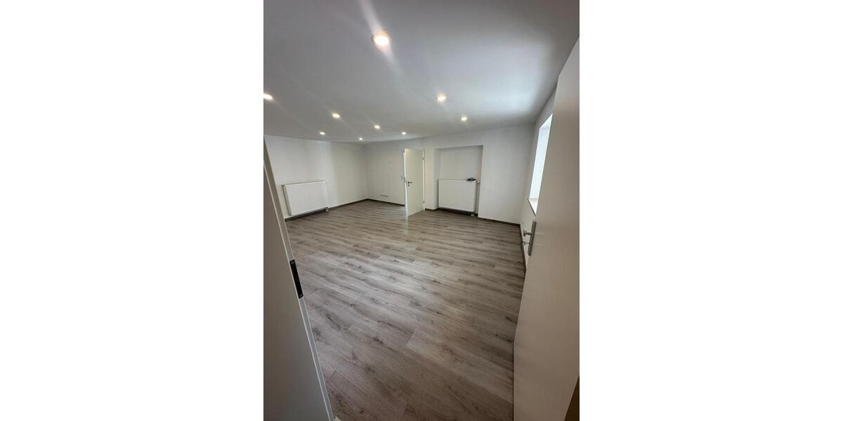 Erdgeschoßwohnung Werneck - 2.5 Zimmer, 85 m&sup2;, 980&euro; | Angebot:25886345