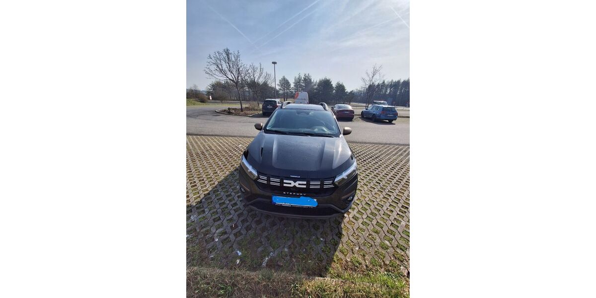 Dacia Sandero 15.000 km 15.950 &euro; Bad Kissingen 97688