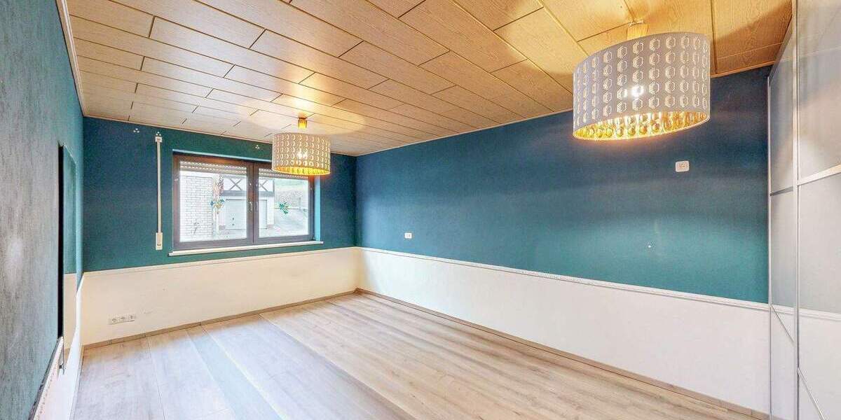 Mehrfamilienhaus, Wohnhaus Schwebenried Schwebenried - 8 Zimmer, 209 m&sup2;, 300.000&euro; | Angebot:25997007