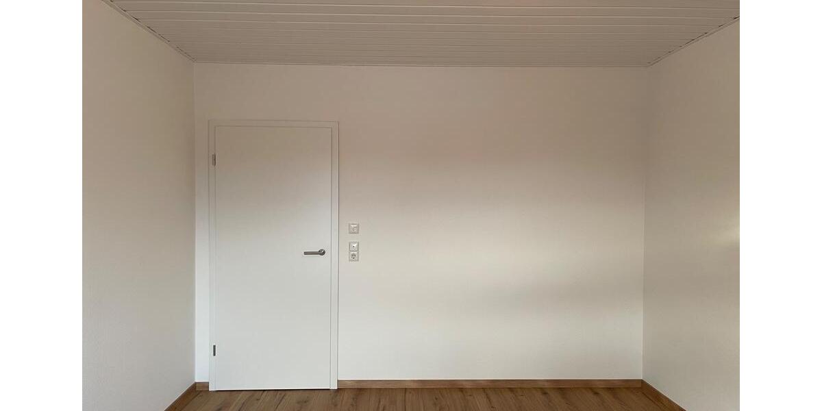 Doppelhaushälfte Werneck - 5.5 Zimmer, 150 m&sup2;, 1.500&euro; | Angebot:25239384
