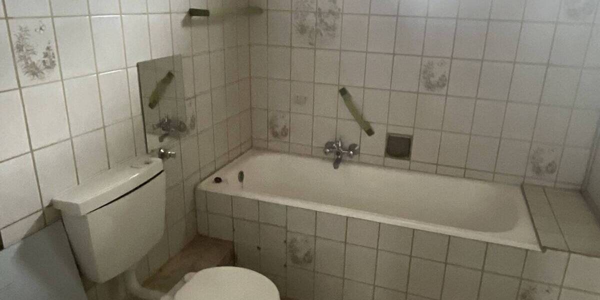 Einfamilienhaus Münnerstadt - 9 Zimmer, 235 m&sup2;, 245.000&euro; | Angebot:26751431