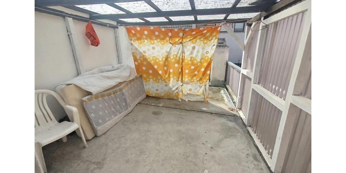 Mehrfamilienhaus, Wohnhaus Geldersheim - 9 Zimmer, 180 m&sup2;, 149.000&euro; | Angebot:27014385