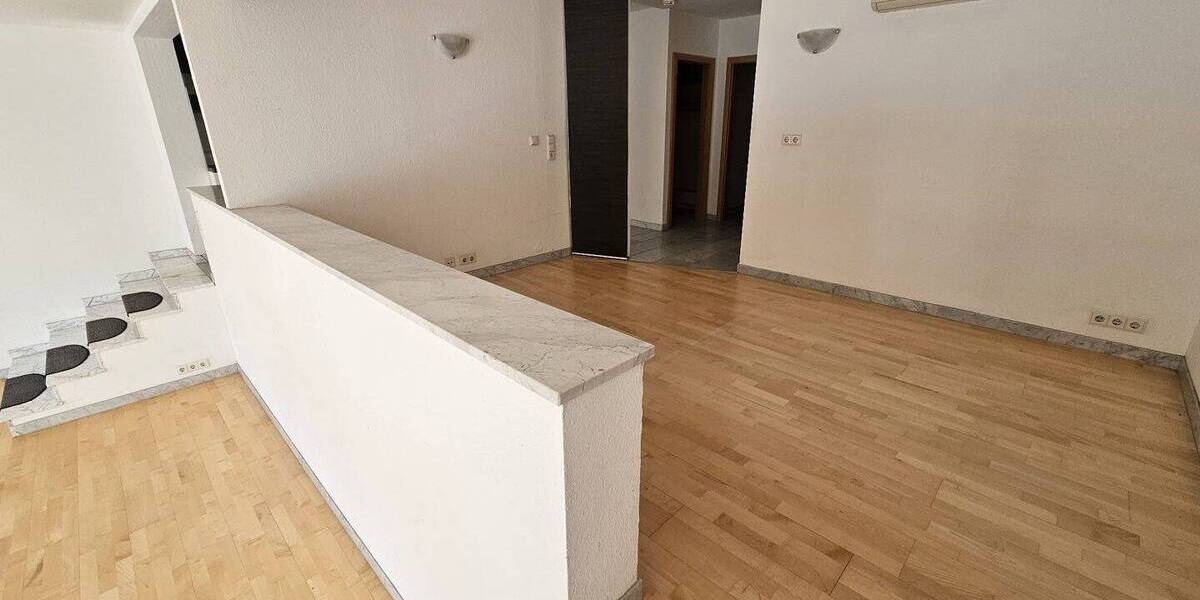 Etagenwohnung Bad Kissingen - 2 Zimmer, 104 m&sup2;, 220.000&euro; | Angebot:26015690