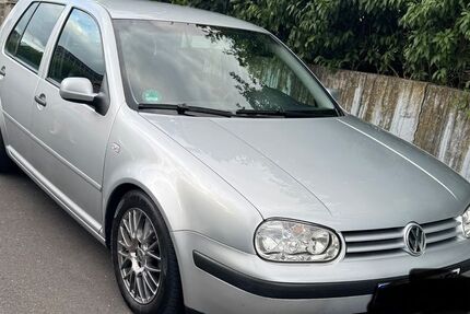 VW Golf 196.000 km 800 &euro; Röthlein 97520